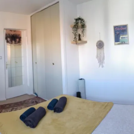 T2 - 45m2 Apartment *